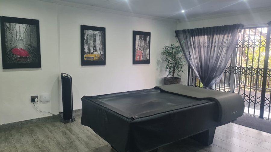 5 Bedroom Property for Sale in Protea Park North West